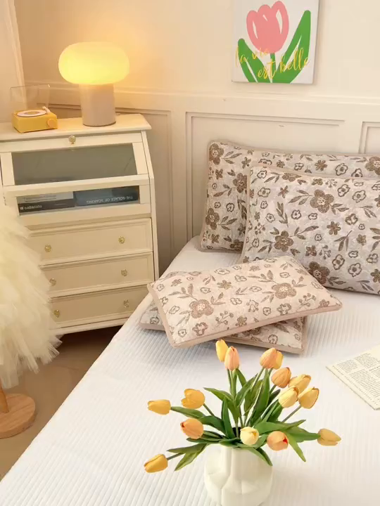 91家纺网 家纺一手货源 找家纺 拾小柒 2025年新款全棉双层纱枕套夹棉隔脏污防口水头油枕头套 忘忧草咖