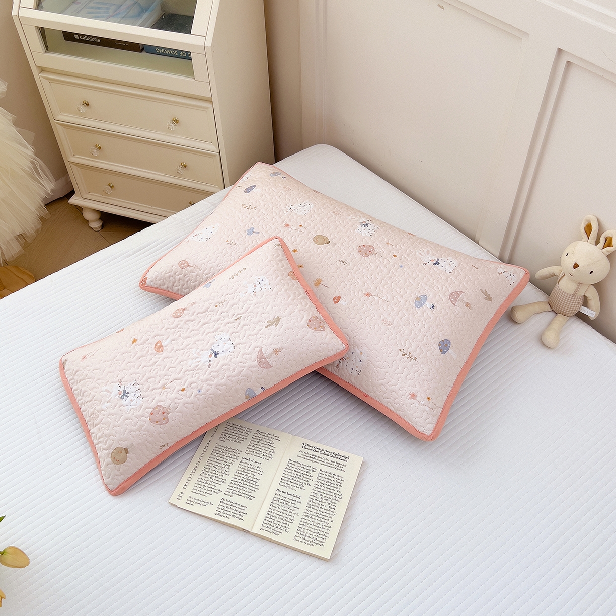 91家纺网 家纺一手货源 找家纺 （总）拾小柒 2025年新款全棉双层纱枕套夹棉隔脏污防口水头油枕头套