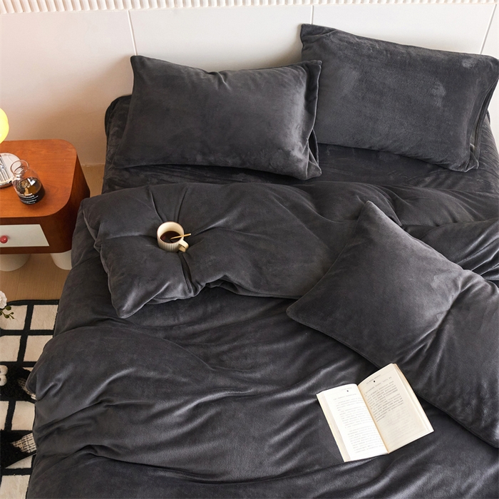 91家纺网 家纺一手货源 找家纺 （总）乐居家纺 2025新款200克重纯色单面绒牛奶绒四件套