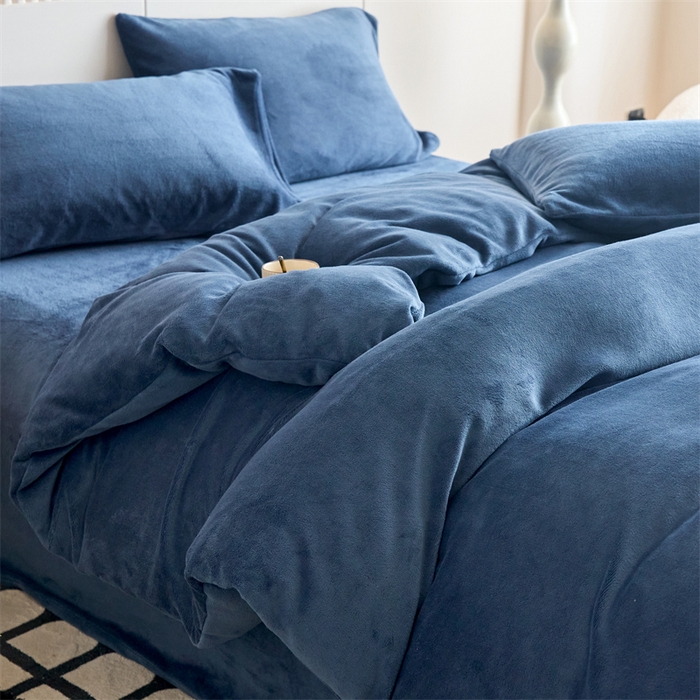 91家纺网 家纺一手货源 找家纺 乐居家纺 2025新款200克重纯色单面绒牛奶绒四件套 宝石蓝