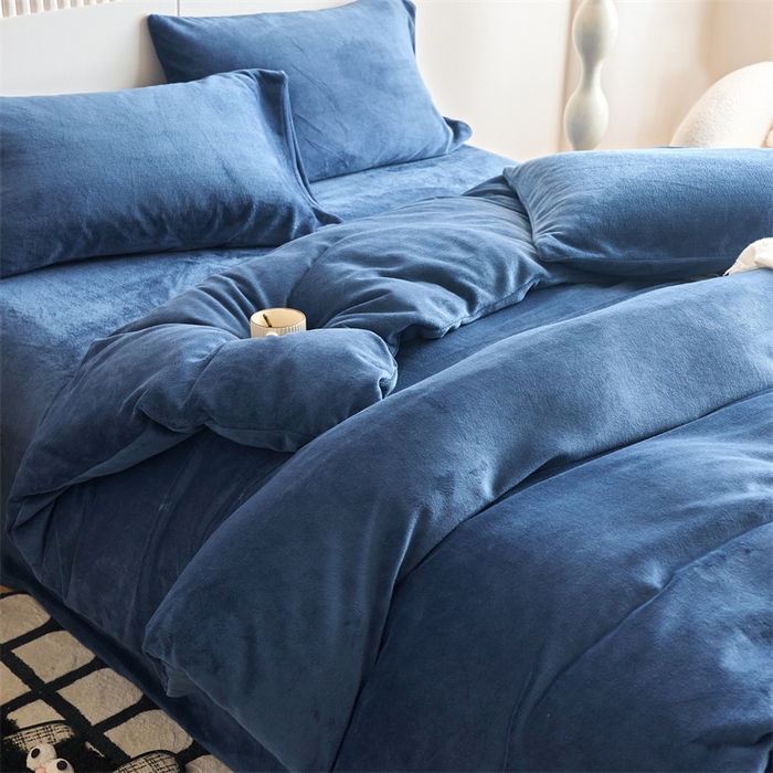 91家纺网 家纺一手货源 找家纺 乐居家纺 2025新款200克重纯色单面绒牛奶绒四件套 宝石蓝