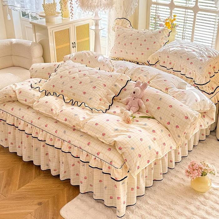 91家纺网 家纺一手货源 找家纺 优家居 2025新品水洗棉夹棉床裙四件套韩版糯糯棉水洗皱皱纱床罩被套直播爆款 莓好时光