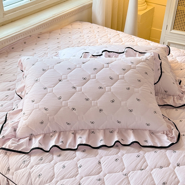 91家纺网 家纺一手货源 找家纺 优家居 2025新品水洗棉夹棉床裙四件套韩版糯糯棉水洗皱皱纱床罩被套直播爆款 粉雾结语