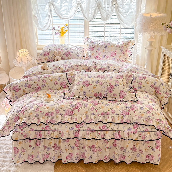 91家纺网 家纺一手货源 找家纺 优家居 2025新品水洗棉夹棉床裙四件套韩版糯糯棉水洗皱皱纱床罩被套直播爆款 紫雾花园