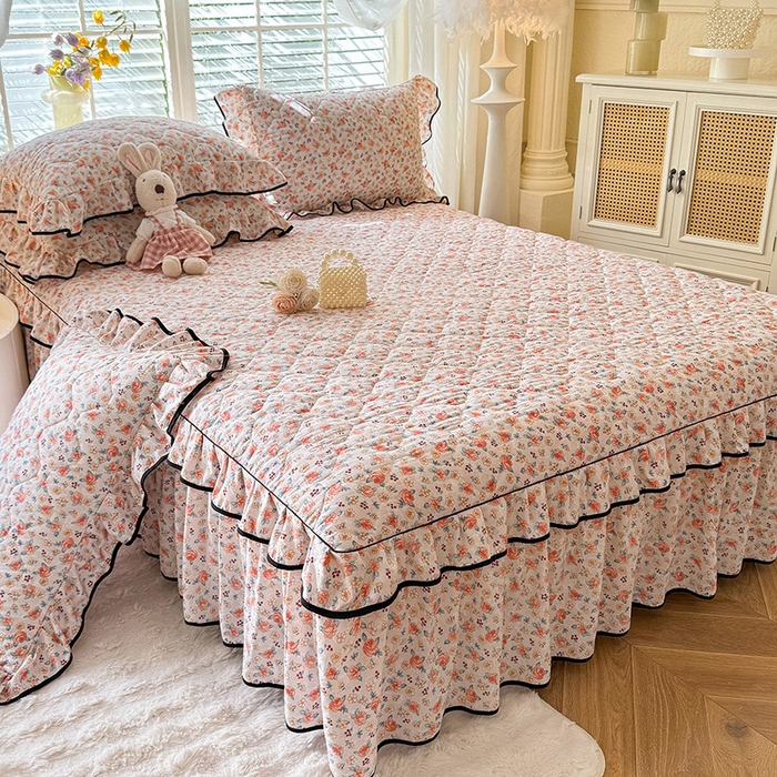 91家纺网 家纺一手货源 找家纺 优家居 2025新品水洗棉夹棉床裙四件套韩版糯糯棉水洗皱皱纱床罩被套直播爆款 陌上花开