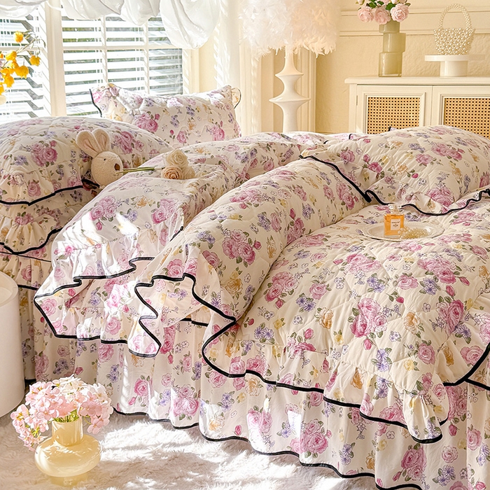 91家纺网 家纺一手货源 找家纺 优家居 2025新品水洗棉夹棉床裙四件套韩版糯糯棉水洗皱皱纱床罩被套直播爆款 紫雾花园