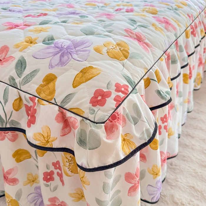 91家纺网 家纺一手货源 找家纺 优家居 2025新品水洗棉夹棉床裙四件套韩版糯糯棉水洗皱皱纱床罩被套直播爆款 繁花似锦