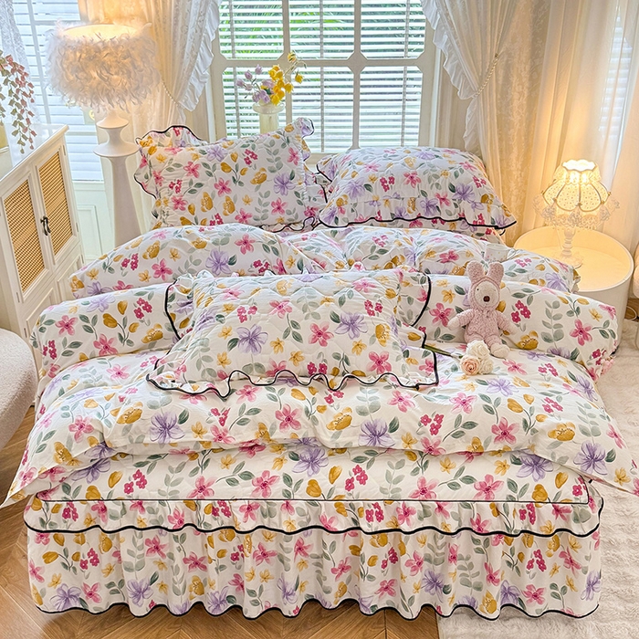 91家纺网 家纺一手货源 找家纺 优家居 2025新品水洗棉夹棉床裙四件套韩版糯糯棉水洗皱皱纱床罩被套直播爆款 繁花似锦