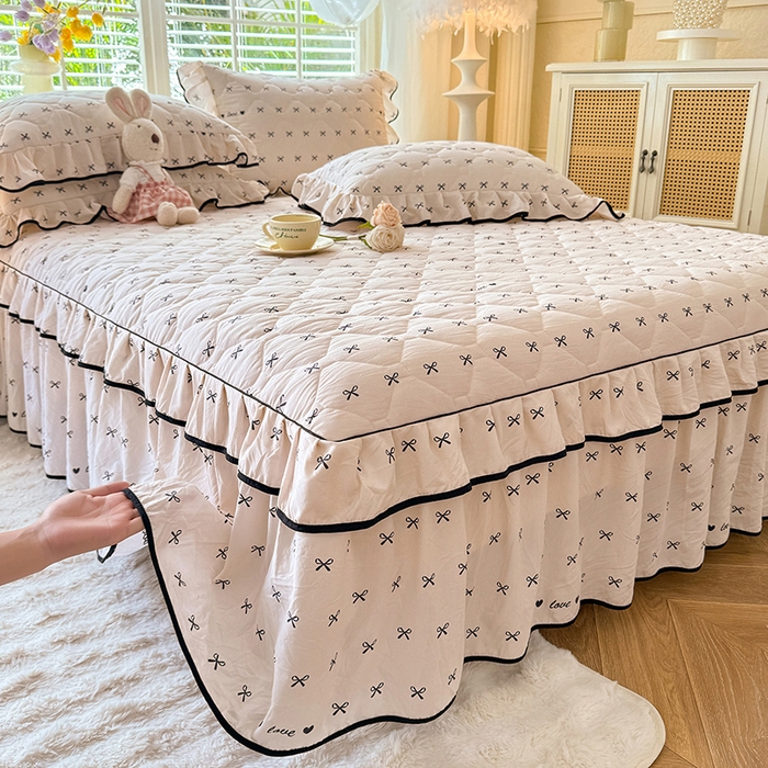 91家纺网 家纺一手货源 找家纺 优家居 2025新品水洗棉夹棉床裙四件套韩版糯糯棉水洗皱皱纱床罩被套直播爆款 爱心蝴蝶结