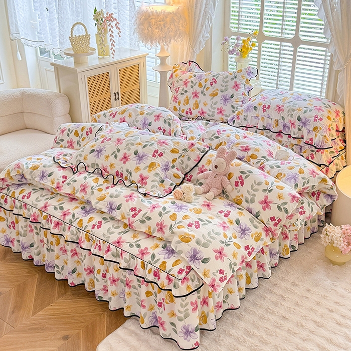 91家纺网 家纺一手货源 找家纺 优家居 2025新品水洗棉夹棉床裙四件套韩版糯糯棉水洗皱皱纱床罩被套直播爆款 繁花似锦