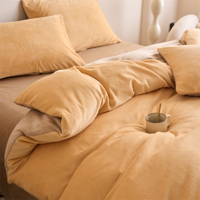 91家纺网 家纺一手货源 找家纺 乐居家纺 2025新款200克重纯色单面绒牛奶绒四件套 雏菊黄+奶油驼