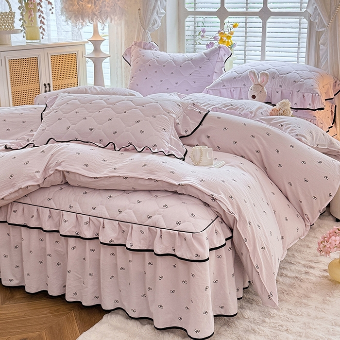 91家纺网 家纺一手货源 找家纺 优家居 2025新品水洗棉夹棉床裙四件套韩版糯糯棉水洗皱皱纱床罩被套直播爆款 粉雾结语