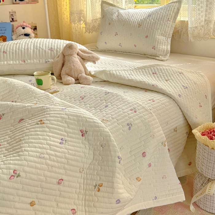 91家纺网 家纺一手货源 找家纺 （总）优兰朵 2025新款夹棉印花包边单床盖 床盖单件