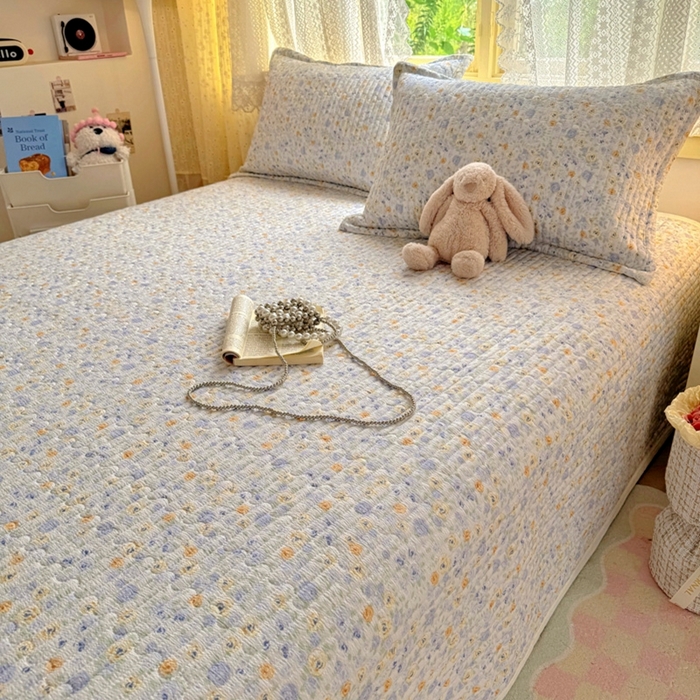 91家纺网 家纺一手货源 找家纺 优兰朵 2025新款夹棉印花包边单床盖 床盖单件 包边床盖-月貌蓝