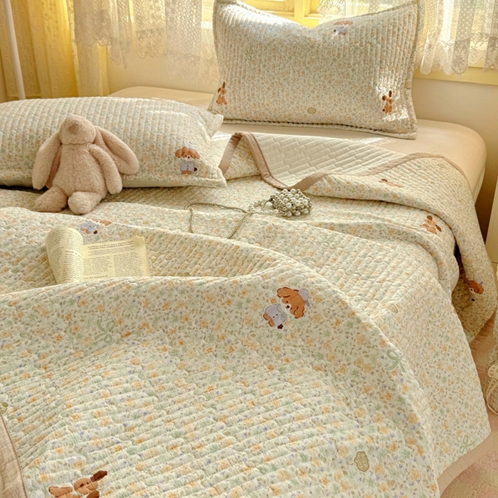 91家纺网 家纺一手货源 找家纺 优兰朵 2025新款夹棉印花包边单床盖 床盖单件 包边床盖-萌宠绿