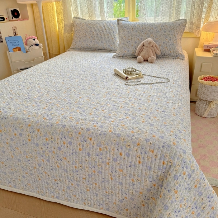 91家纺网 家纺一手货源 找家纺 优兰朵 2025新款夹棉印花包边单床盖 床盖单件 包边床盖-月貌蓝