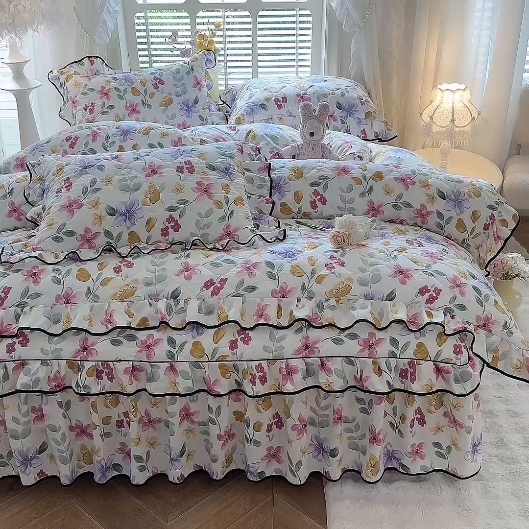 91家纺网 家纺一手货源 找家纺 优家居 2025新品水洗棉夹棉床裙四件套韩版糯糯棉水洗皱皱纱床罩被套直播爆款 繁花似锦