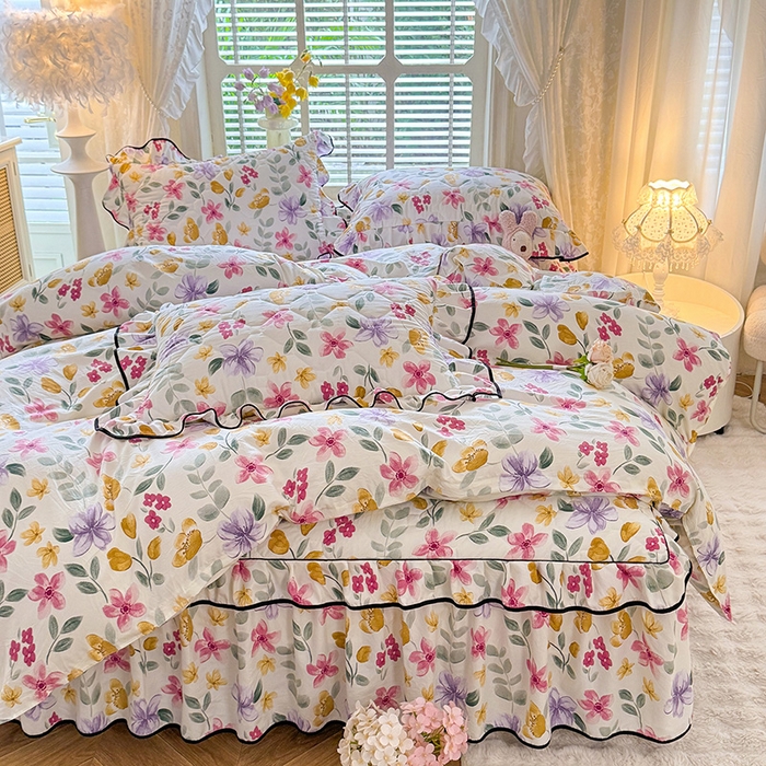 91家纺网 家纺一手货源 找家纺 优家居 2025新品水洗棉夹棉床裙四件套韩版糯糯棉水洗皱皱纱床罩被套直播爆款 繁花似锦