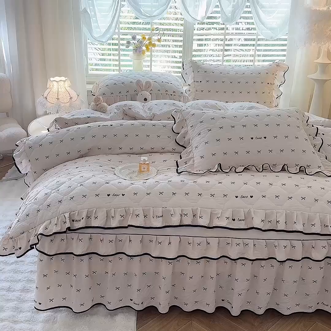 91家纺网 家纺一手货源 找家纺 优家居 2025新品水洗棉夹棉床裙四件套韩版糯糯棉水洗皱皱纱床罩被套直播爆款 爱心蝴蝶结