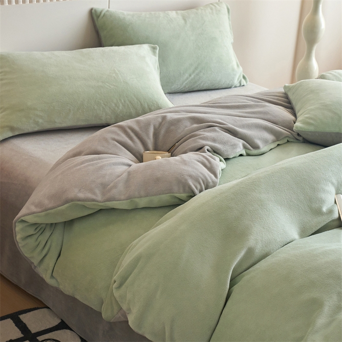 91家纺网 家纺一手货源 找家纺 乐居家纺 2025新款200克重纯色单面绒牛奶绒四件套 淡彩绿+绅士灰