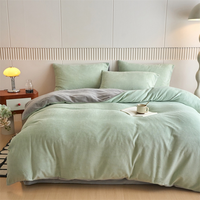 91家纺网 家纺一手货源 找家纺 乐居家纺 2025新款200克重纯色单面绒牛奶绒四件套 淡彩绿+绅士灰