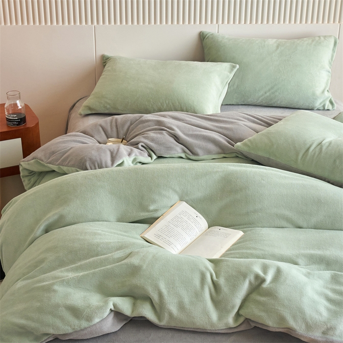91家纺网 家纺一手货源 找家纺 乐居家纺 2025新款200克重纯色单面绒牛奶绒四件套 淡彩绿+绅士灰