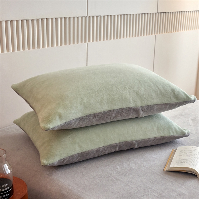 91家纺网 家纺一手货源 找家纺 乐居家纺 2025新款200克重纯色单面绒牛奶绒四件套 淡彩绿+绅士灰