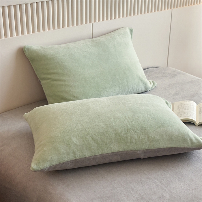 91家纺网 家纺一手货源 找家纺 乐居家纺 2025新款200克重纯色单面绒牛奶绒四件套 淡彩绿+绅士灰