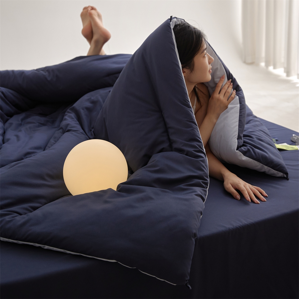 91家纺网 家纺一手货源 找家纺 头等舱 2025新款深睡 零压 软糯 净植力抗菌 防螨 防霉 低致敏 秋冬被（模特图） 深睡蓝