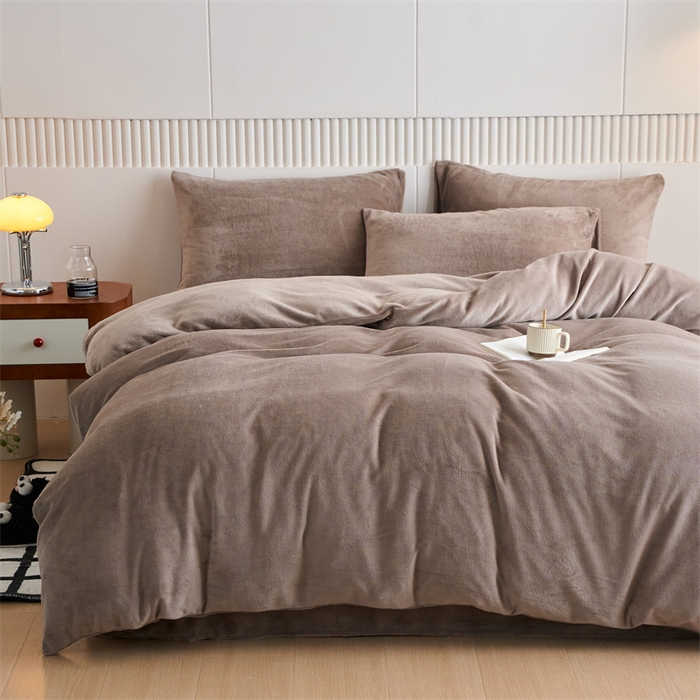 91家纺网 家纺一手货源 找家纺 乐居家纺 2025新款200克重纯色单面绒牛奶绒四件套 摩卡棕