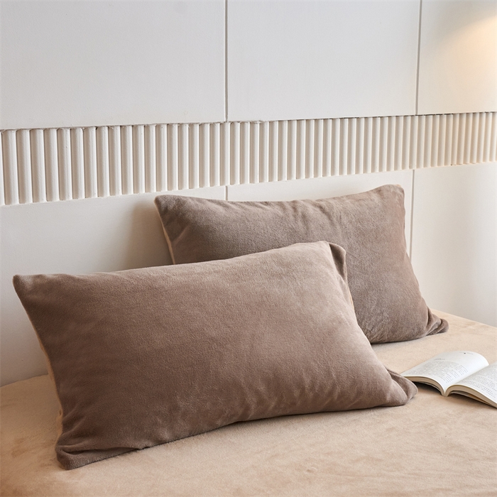 91家纺网 家纺一手货源 找家纺 乐居家纺 2025新款200克重纯色单面绒牛奶绒四件套 摩卡棕+奶油驼