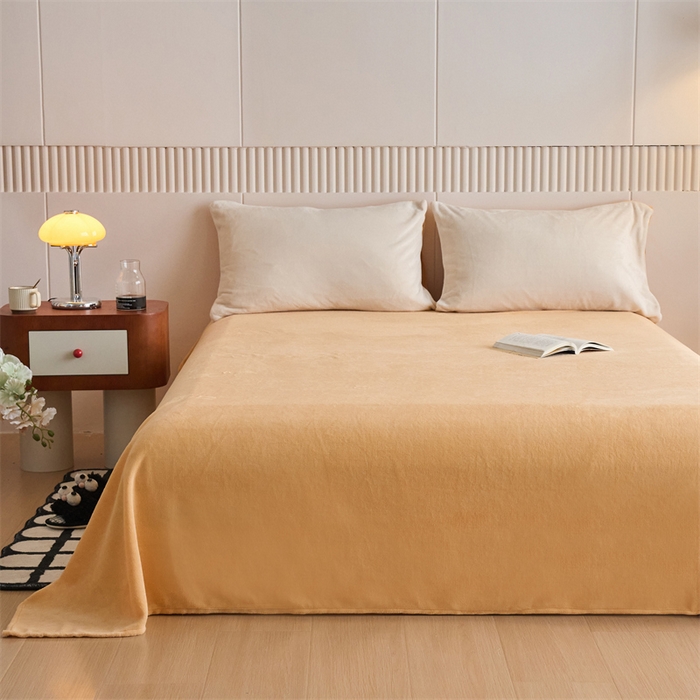 91家纺网 家纺一手货源 找家纺 乐居家纺 2025新款200克重纯色单面绒牛奶绒四件套 奶昔白+雏菊黄