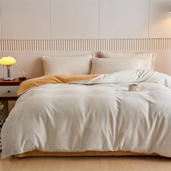 91家纺网 家纺一手货源 找家纺 乐居家纺 2025新款200克重纯色单面绒牛奶绒四件套 奶昔白+雏菊黄