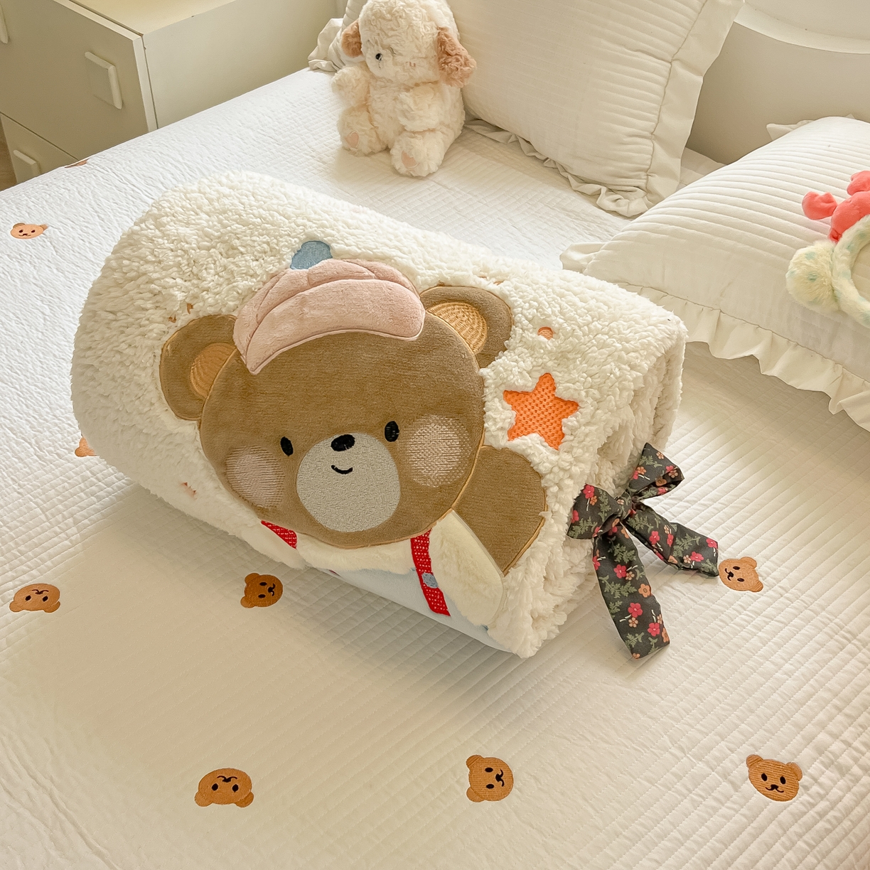 91家纺网 家纺一手货源 找家纺 （总）子钦家纺 2025新款羊羔绒牛奶绒卡通贴布绣多功能盖毯单被套（第二波）