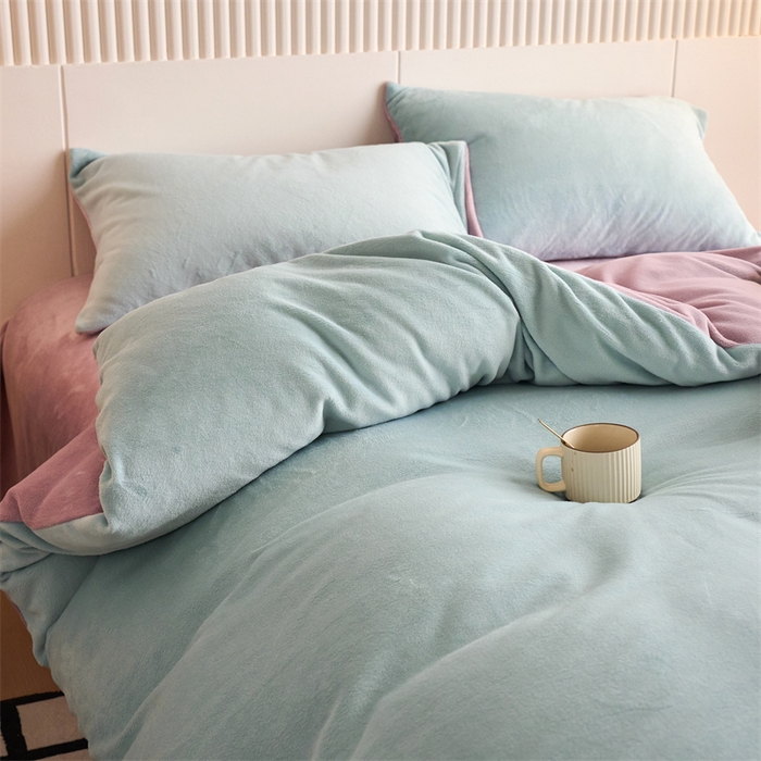 91家纺网 家纺一手货源 找家纺 乐居家纺 2025新款200克重纯色单面绒牛奶绒四件套 浅星蓝+罗兰紫