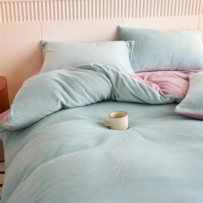 91家纺网 家纺一手货源 找家纺 乐居家纺 2025新款200克重纯色单面绒牛奶绒四件套 浅星蓝+罗兰紫
