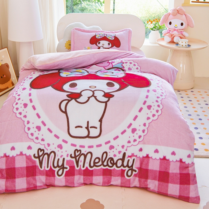 91家纺网 家纺一手货源 找家纺 乐秀家纺 2025新款大版三丽鸥牛奶绒被子六件套 俏皮美乐蒂