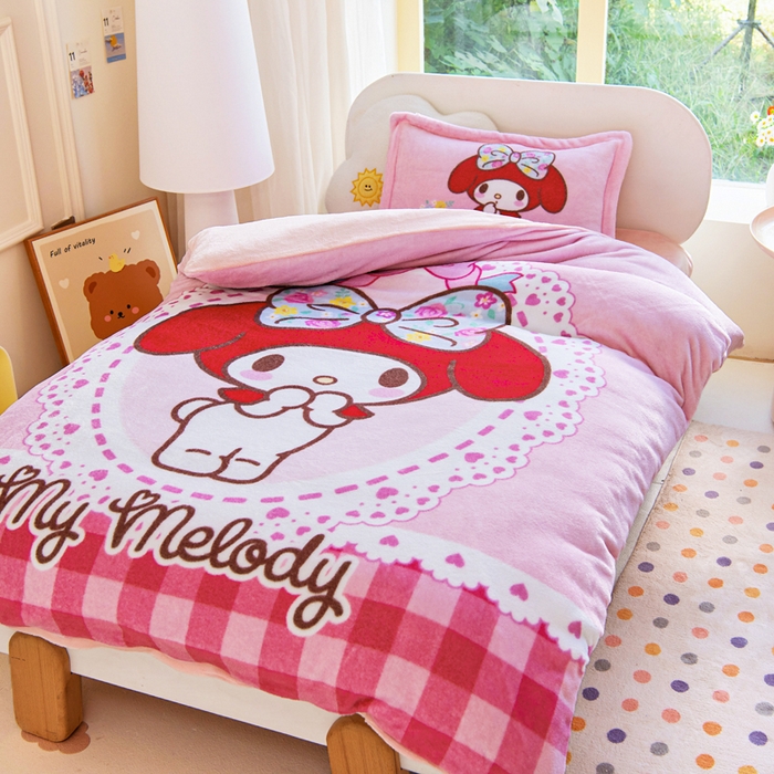 91家纺网 家纺一手货源 找家纺 乐秀家纺 2025新款大版三丽鸥牛奶绒被子六件套 俏皮美乐蒂