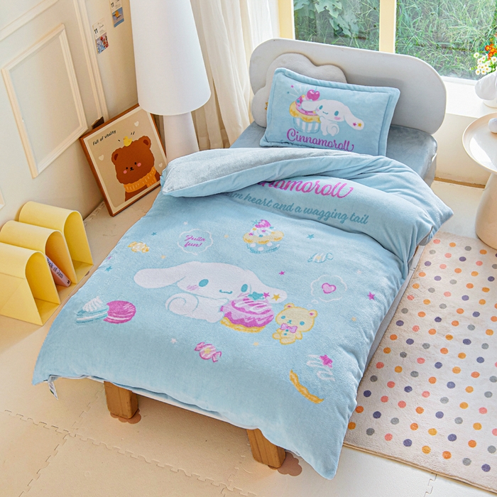 91家纺网 家纺一手货源 找家纺 乐秀家纺 2025新款大版三丽鸥牛奶绒被子六件套 蛋糕玉桂狗