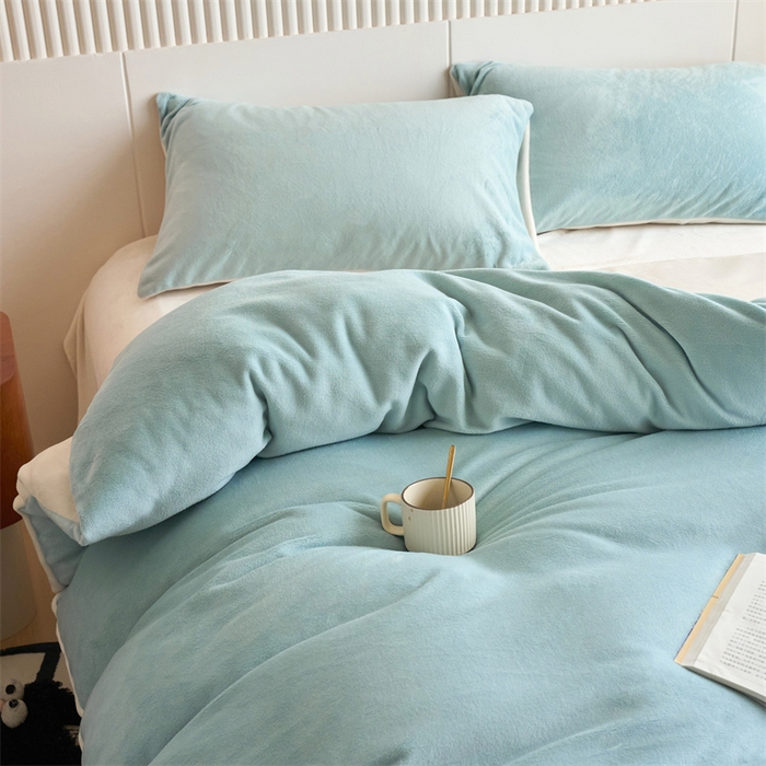 91家纺网 家纺一手货源 找家纺 乐居家纺 2025新款200克重纯色单面绒牛奶绒四件套 浅星蓝+奶昔白