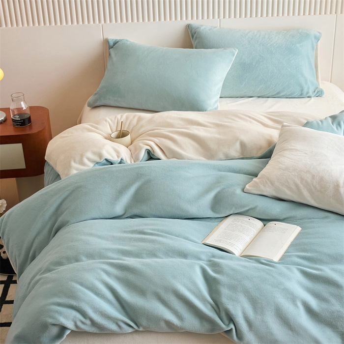 91家纺网 家纺一手货源 找家纺 乐居家纺 2025新款200克重纯色单面绒牛奶绒四件套 浅星蓝+奶昔白