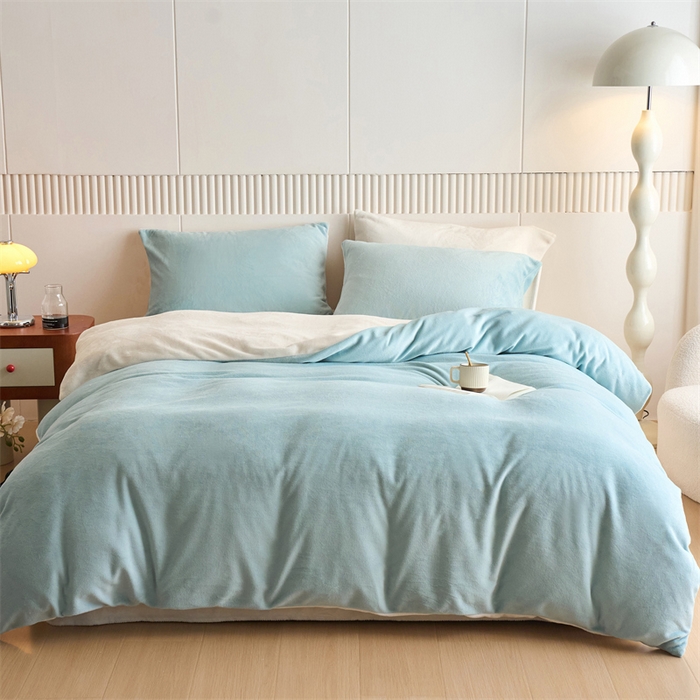 91家纺网 家纺一手货源 找家纺 乐居家纺 2025新款200克重纯色单面绒牛奶绒四件套 浅星蓝+奶昔白