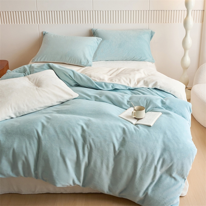 91家纺网 家纺一手货源 找家纺 乐居家纺 2025新款200克重纯色单面绒牛奶绒四件套 浅星蓝+奶昔白