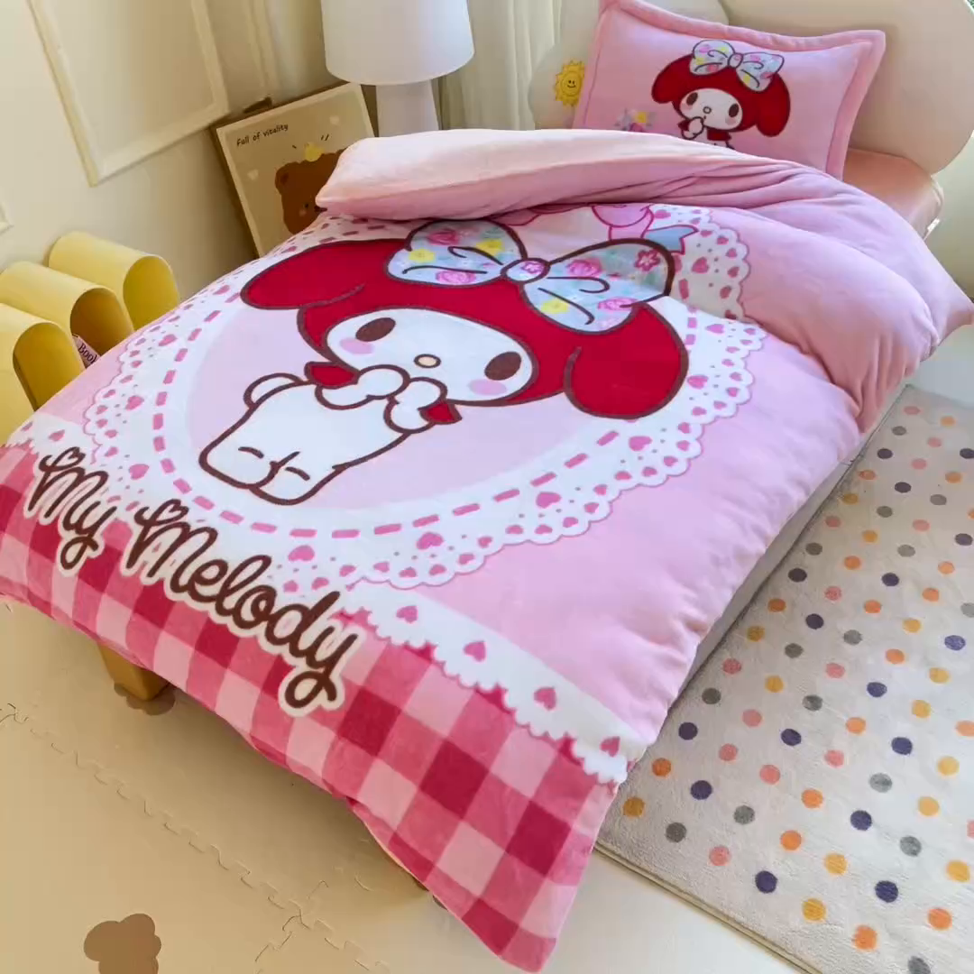 91家纺网 家纺一手货源 找家纺 乐秀家纺 2025新款大版三丽鸥牛奶绒被子六件套 俏皮美乐蒂