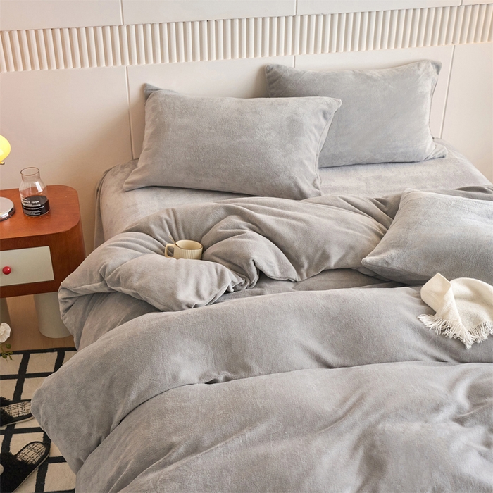 91家纺网 家纺一手货源 找家纺 乐居家纺 2025新款200克重纯色单面绒牛奶绒四件套 绅士灰