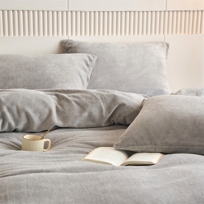 91家纺网 家纺一手货源 找家纺 乐居家纺 2025新款200克重纯色单面绒牛奶绒四件套 绅士灰