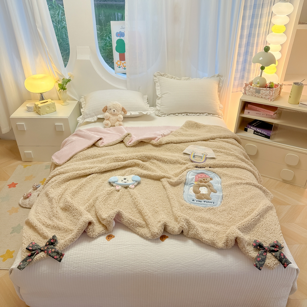 91家纺网 家纺一手货源 找家纺 子钦家纺 2025新款羊羔绒牛奶绒卡通贴布绣多功能盖毯单被套（第二波） 晚安熊-咖