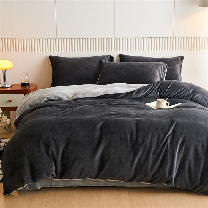 91家纺网 家纺一手货源 找家纺 乐居家纺 2025新款200克重纯色单面绒牛奶绒四件套 深空黑+绅士灰