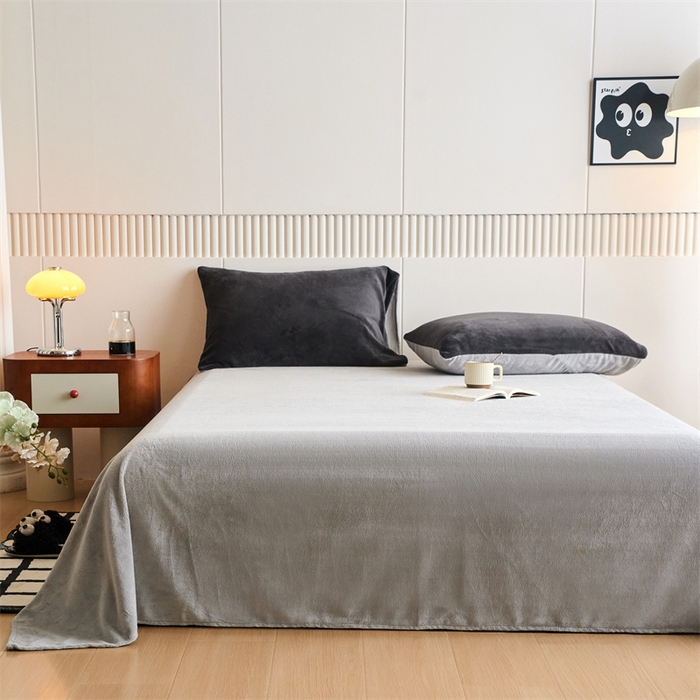 91家纺网 家纺一手货源 找家纺 乐居家纺 2025新款200克重纯色单面绒牛奶绒四件套 深空黑+绅士灰