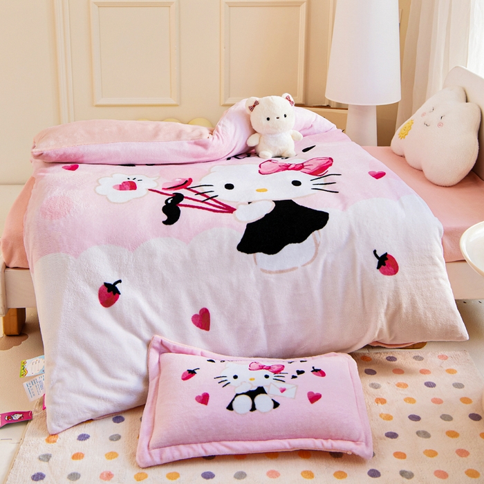 91家纺网 家纺一手货源 找家纺 乐秀家纺 2025新款大版三丽鸥牛奶绒被子六件套 奶萌KT